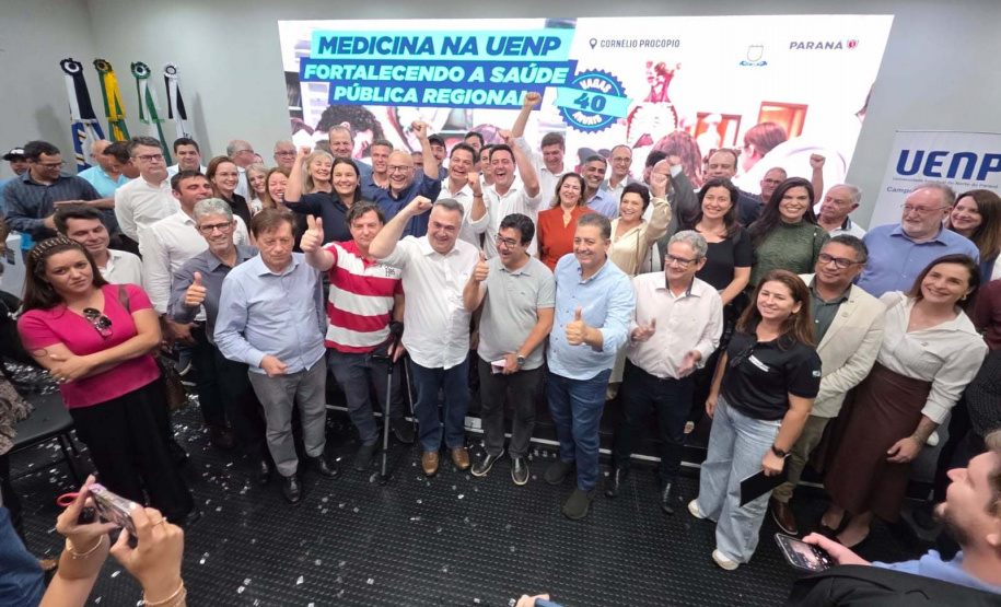 Ratinho Junior autoriza implementação do curso de Medicina na UENP para atender o Norte Pioneiro