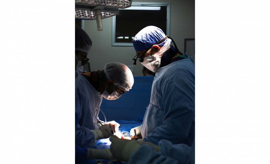 Hospital Universitário da UEL realiza pela primeira vez cirurgia de coluna com técnica Alif