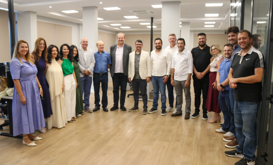 Unioeste realiza posse de novos servidores e entrega obras na reitoria