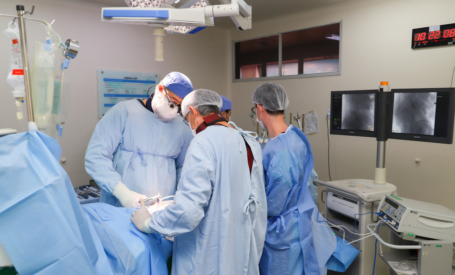 Hospital Universitário da UEL realiza pela primeira vez cirurgia de coluna com técnica Alif