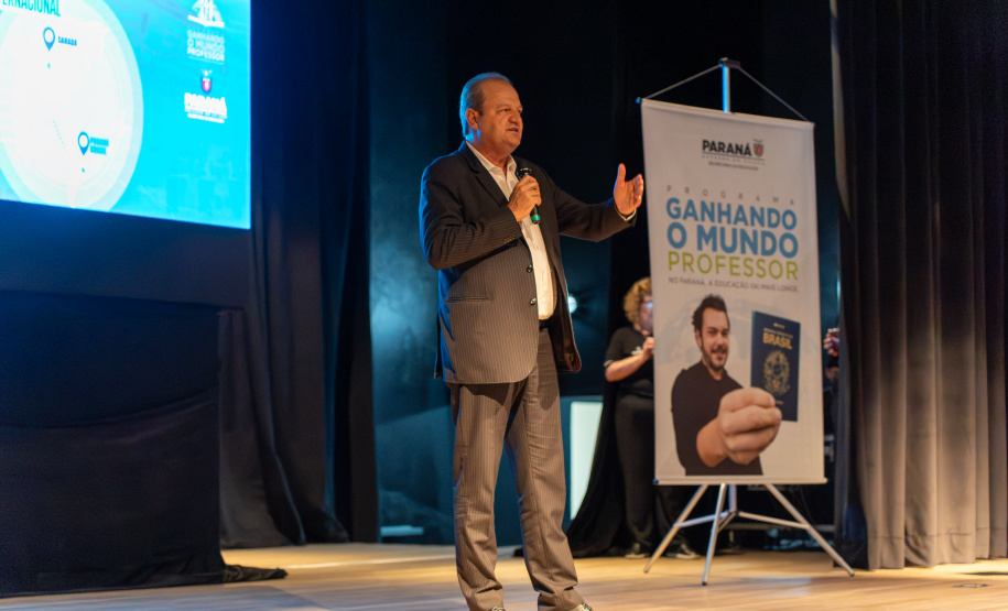 Paraná vai mandar mais 251 professores para intercâmbio internacional no Canadá