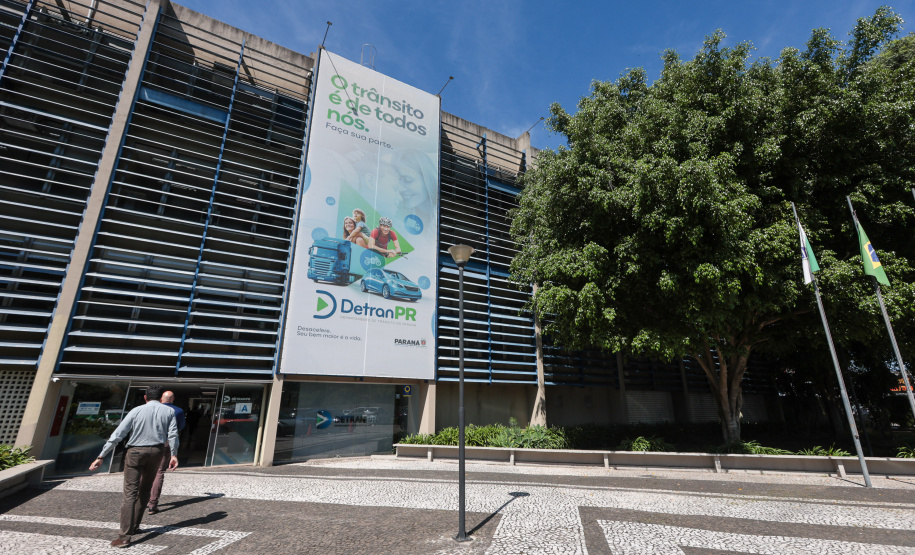 Passaporte digital: motoristas do Paraná agora podem ter registro inovador de veículos