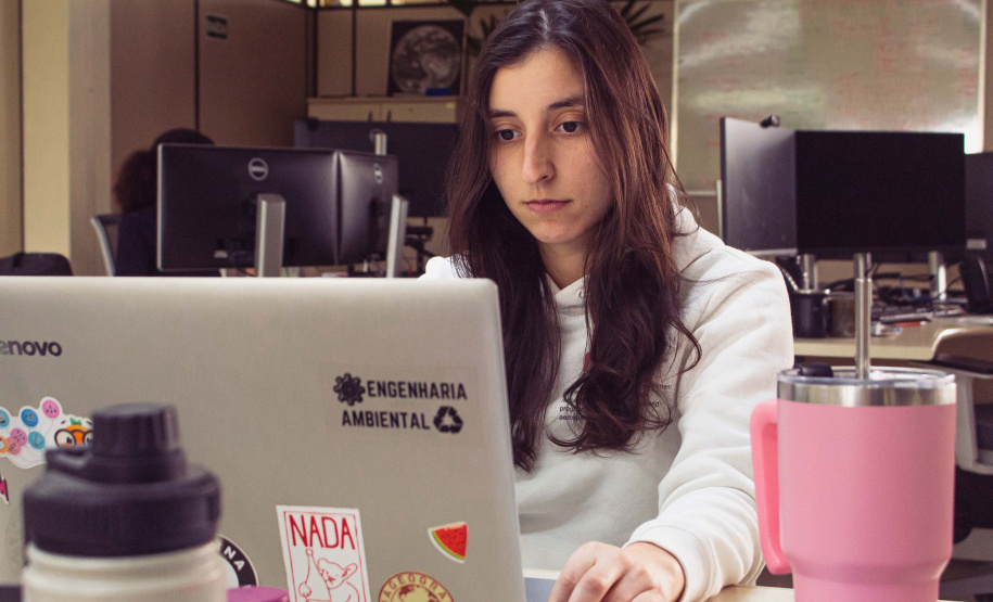 Mulheres na ciência: pesquisadoras do Simepar protagonizam projetos ambientais