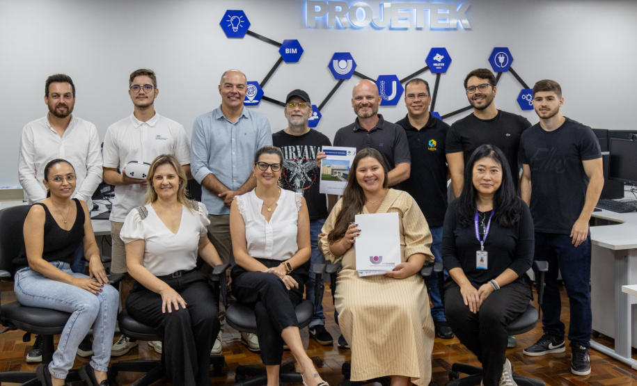 Projetek da Unioeste entrega projeto arquitetônico de escola municipal para Cafelândia