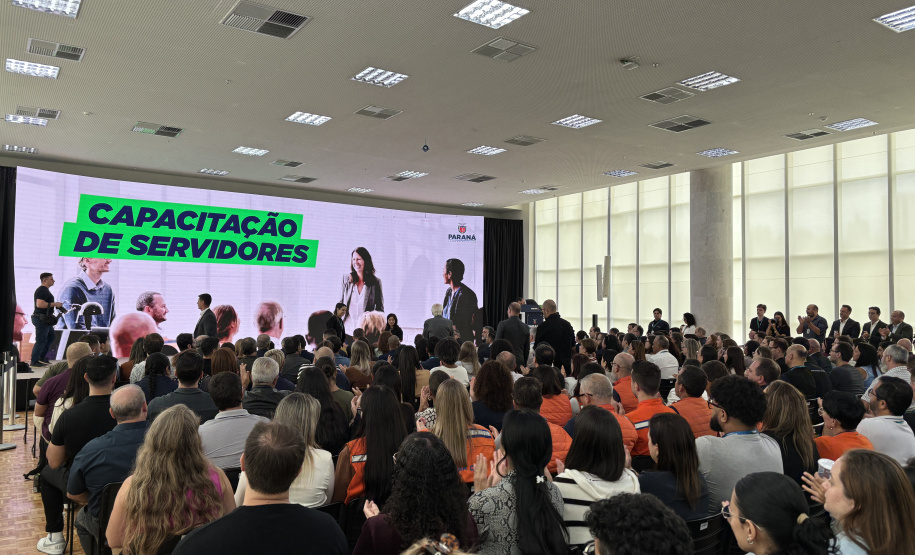 Estado vai capacitar dois mil servidores para atuarem em contratações públicas