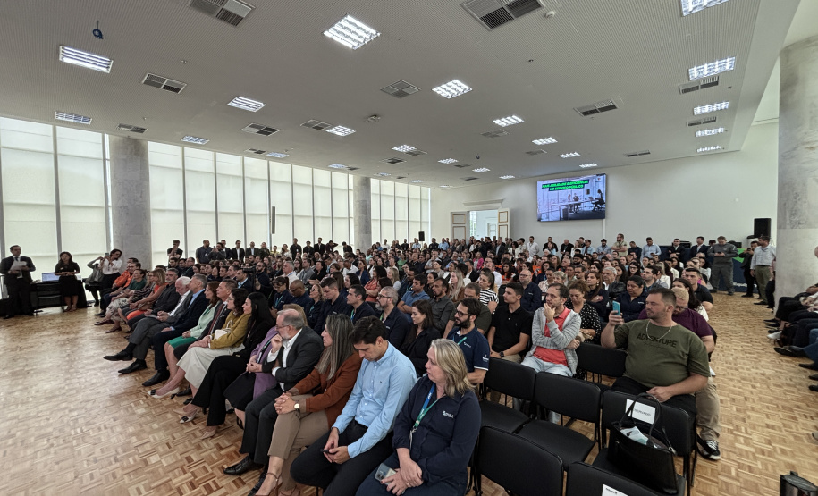 Estado vai capacitar dois mil servidores para atuarem em contratações públicas