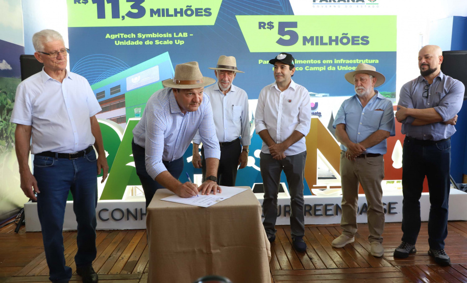 Estado anuncia R$ 16 milhões para novo prédio de pesquisa de alimentos e reformas na Unioeste