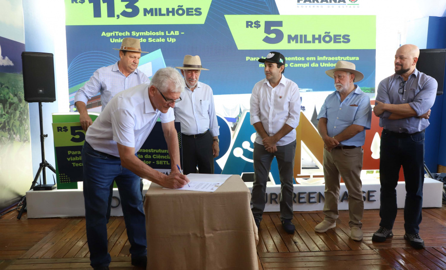 Estado anuncia R$ 16 milhões para novo prédio de pesquisa de alimentos e reformas na Unioeste