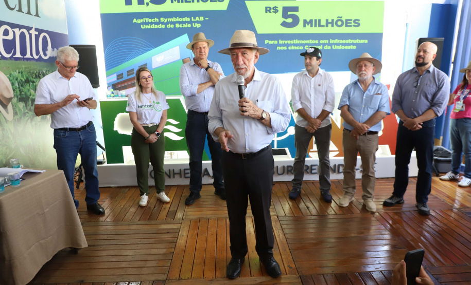 Estado anuncia R$ 16 milhões para novo prédio de pesquisa de alimentos e reformas na Unioeste