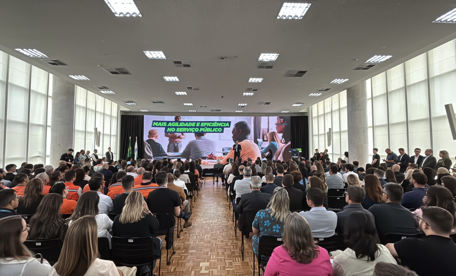 Estado vai capacitar dois mil servidores para atuarem em contratações públicas