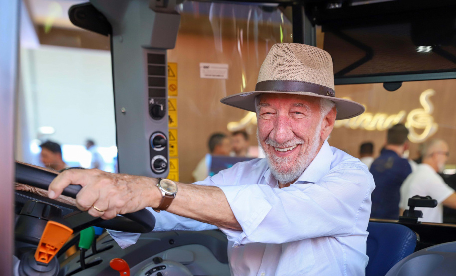 Estado anuncia R$ 16 milhões para novo prédio de pesquisa de alimentos e reformas na Unioeste