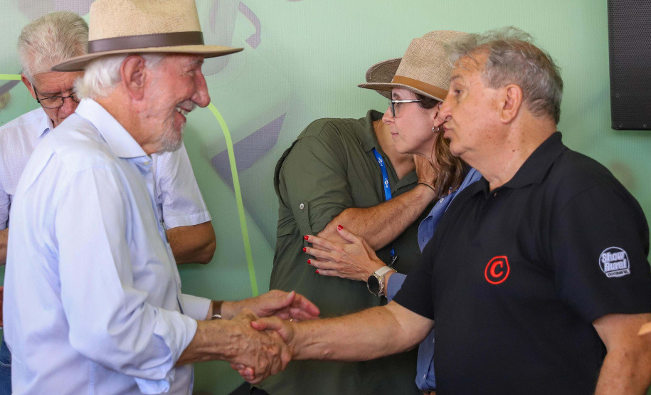 Estado anuncia R$ 16 milhões para novo prédio de pesquisa de alimentos e reformas na Unioeste