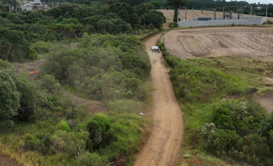 R$ 353 milhões: Estado libera recursos para estradas rurais e maquinários em Guarapuava e região