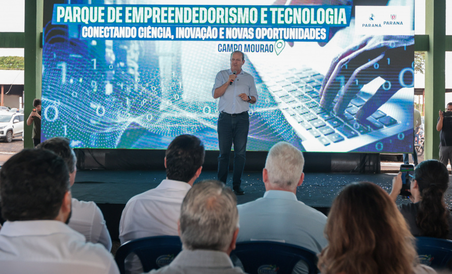 Governador anuncia parque tecnológico e novo curso de agronomia para Campo Mourão