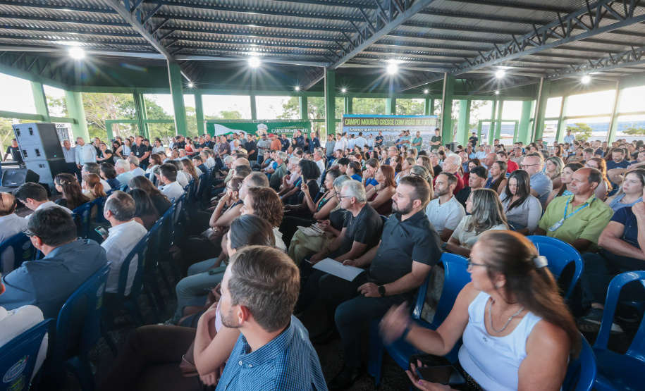 Governador anuncia parque tecnológico e novo curso de agronomia para Campo Mourão