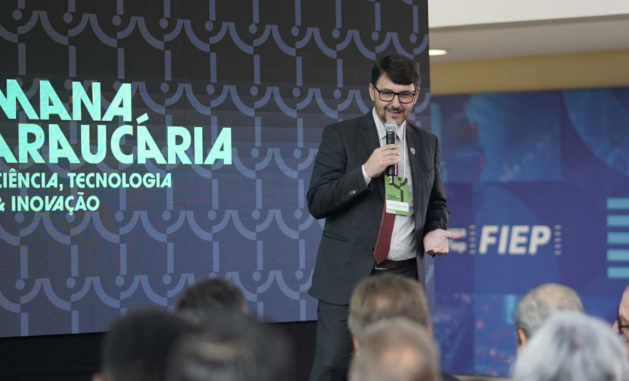 Semana de Ciência, Tecnologia e Inovação abre com anúncio de R$ 42 milhões para pesquisas