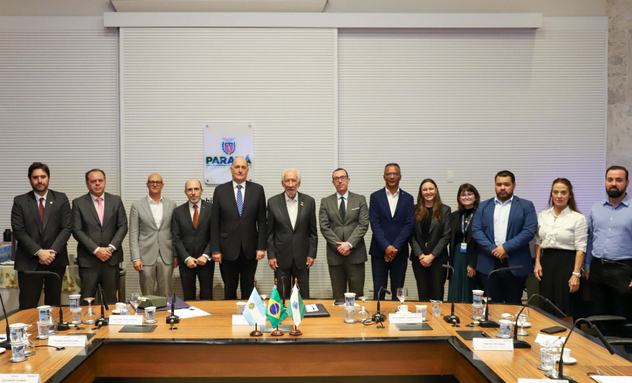 Darci Piana recebe embaixadores de Argentina, Austrália e Países Baixos