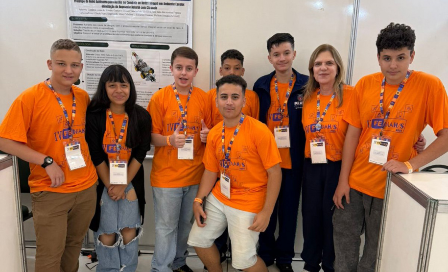 Alunos da rede estadual transformam ciência em soluções reais na Expo Umuarama