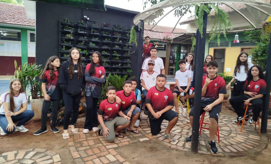 Alunos da rede estadual transformam ciência em soluções reais na Expo Umuarama