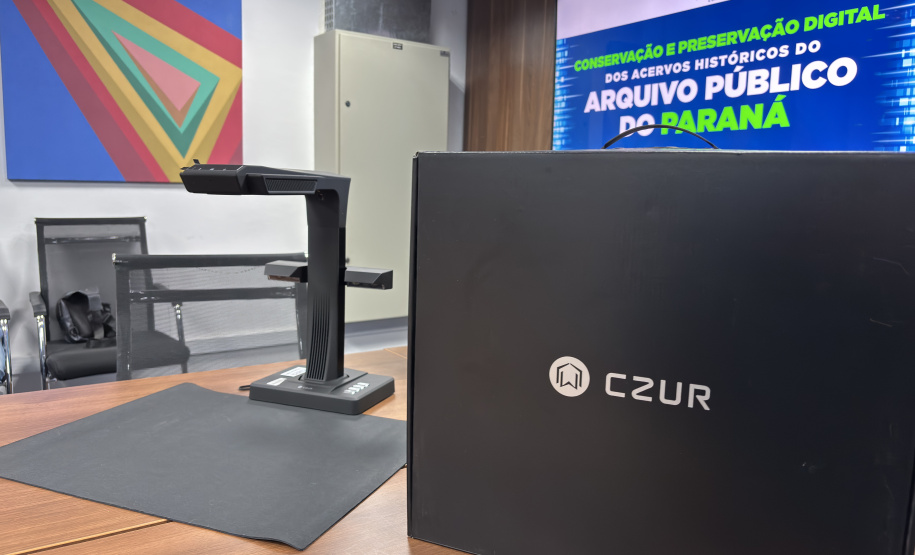 Estado anuncia projeto para digitalizar acervos do Arquivo Público do Paraná