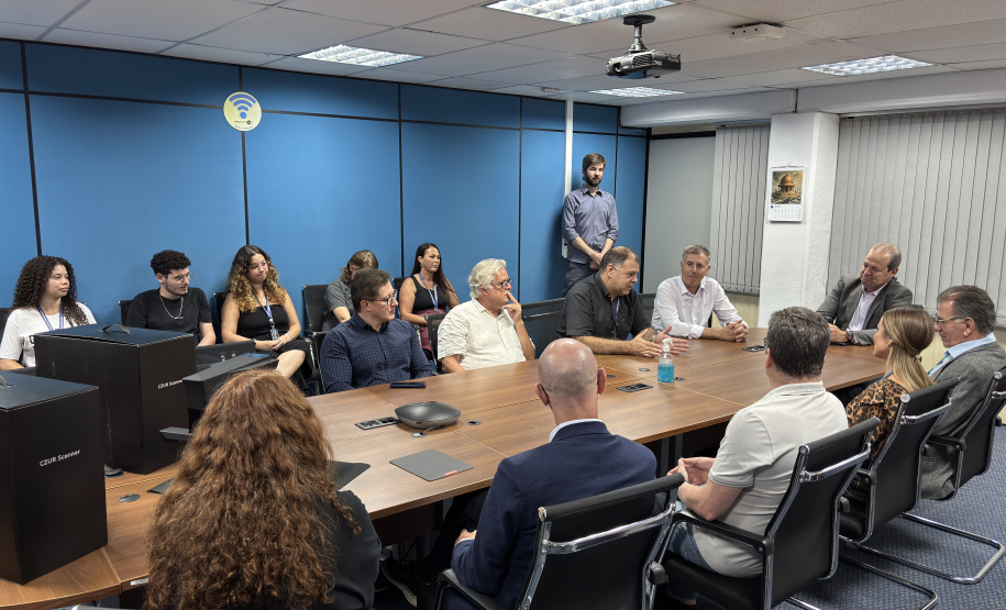 Estado anuncia projeto para digitalizar acervos do Arquivo Público do Paraná