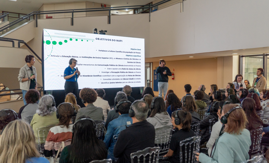 Semana Araucária divulga projetos científicos dos alunos da rede estadual