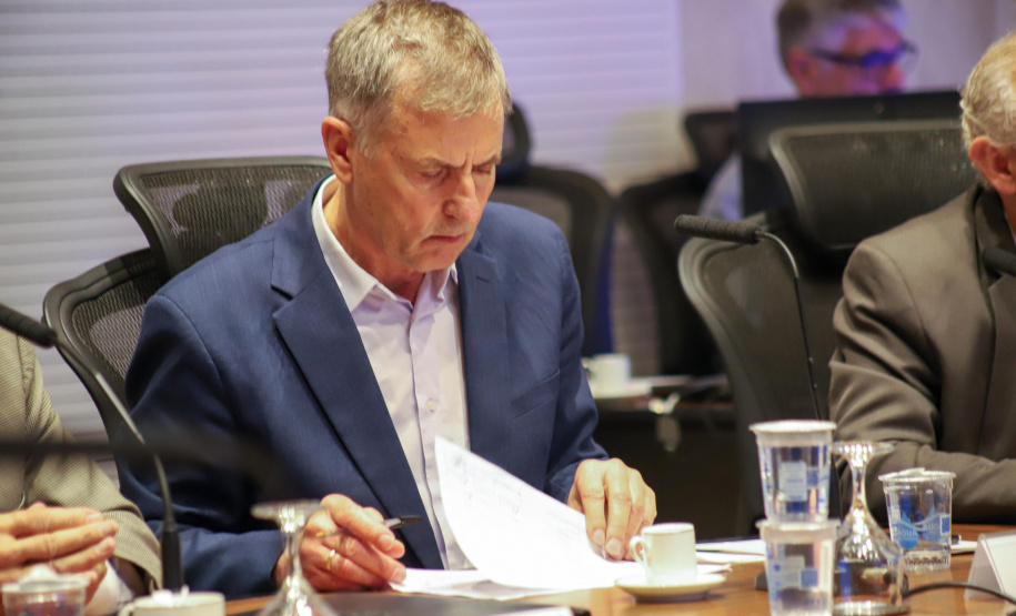 Governo discute construção dos Planos de Desenvolvimento Regional do Paraná