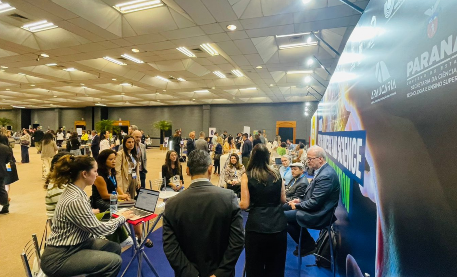 Paraná apresenta ações de internacionalização do ensino superior em conferência nacional