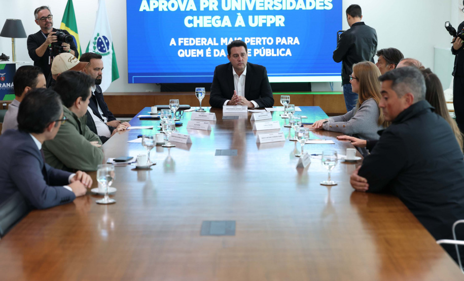 Aprova Paraná Universidades garante 10% das vagas da UFPR para alunos da rede estadual