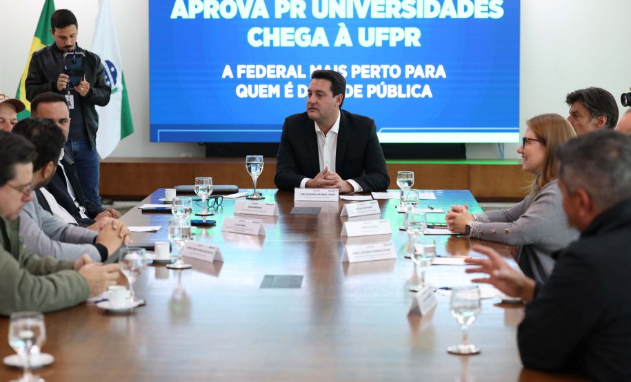 Aprova Paraná Universidades garante 10% das vagas da UFPR para alunos da rede estadual