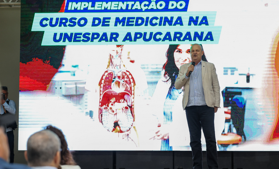Ratinho Junior autoriza curso de Medicina na Unespar, demanda histórica da região de Apucarana