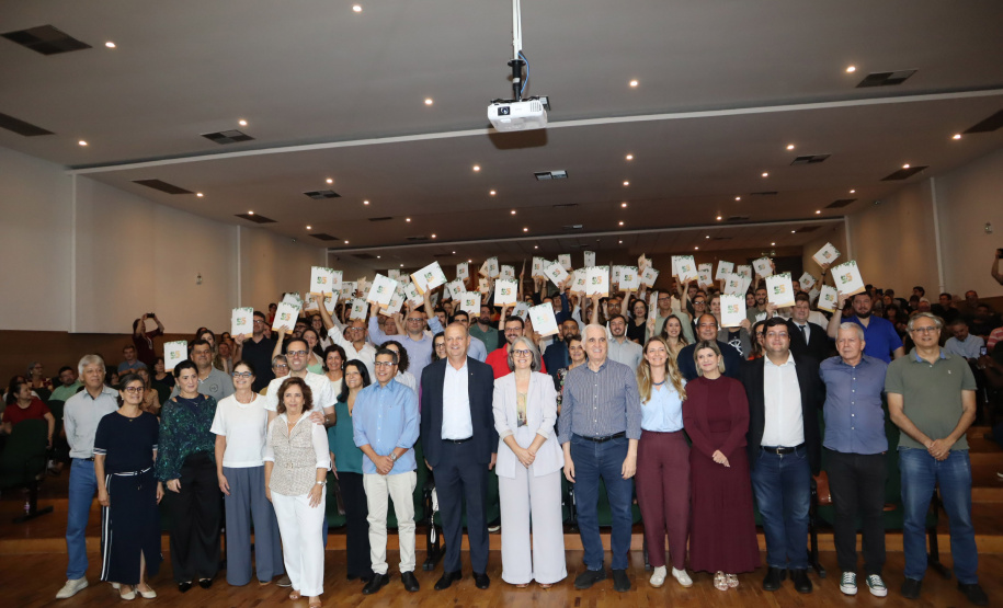 Novos professores da UEL tomam posse e reforçam ensino superior da região Norte