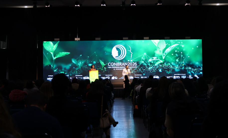 Paraná marca presença e apresenta exemplos em congresso nacional de nutrição