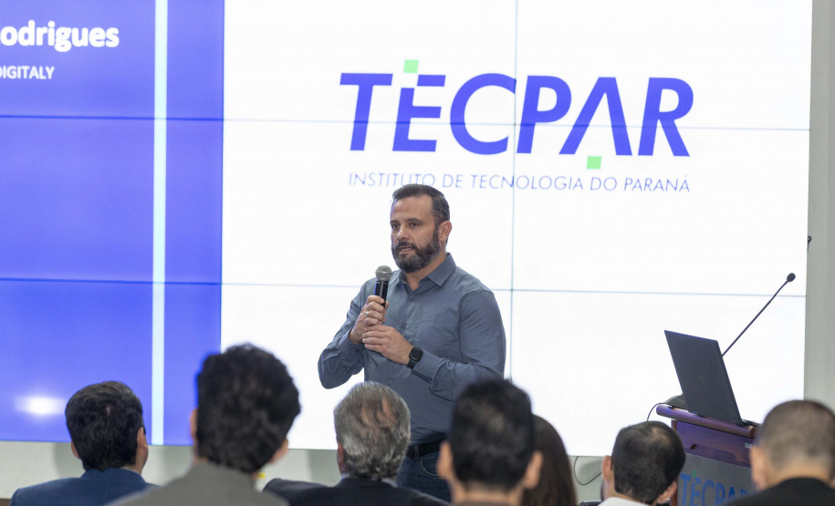 Tecpar e IAT firmam parceria com IA para acelerar licenciamento ambiental