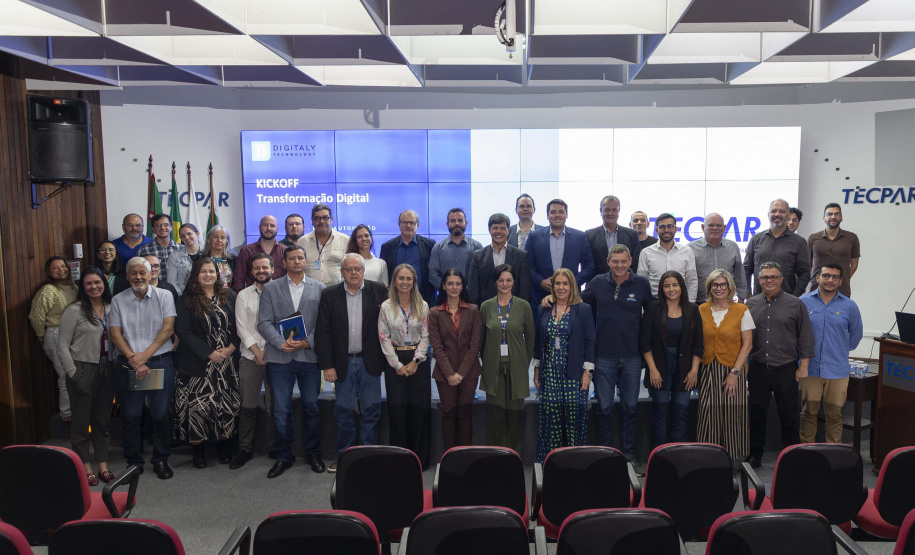Tecpar e IAT firmam parceria com IA para acelerar licenciamento ambiental