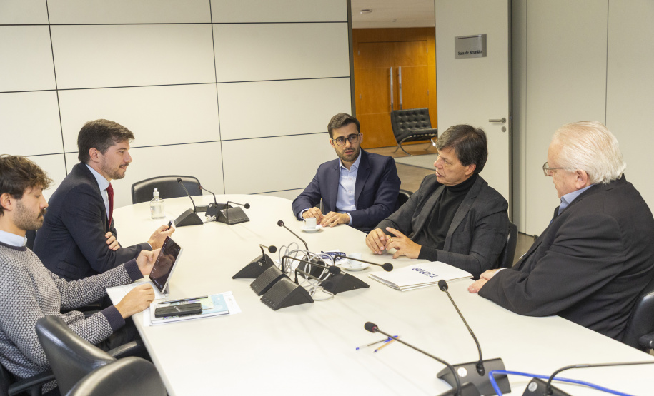 Tecpar e Adapar vão qualificar produção hidropônica com recurso de TAC assinado com MPPR