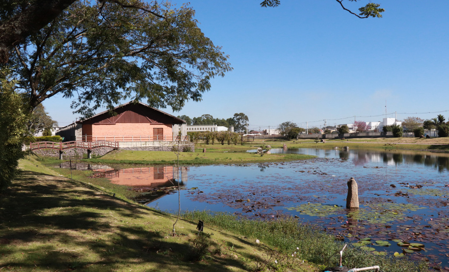 Lago criado no Tecpar há dez anos contribui para escoamento da bacia do Rio Barigui