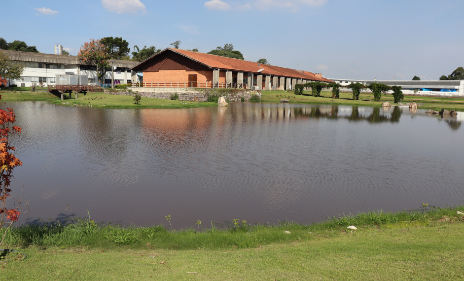 Lago criado no Tecpar há dez anos contribui para escoamento da bacia do Rio Barigui