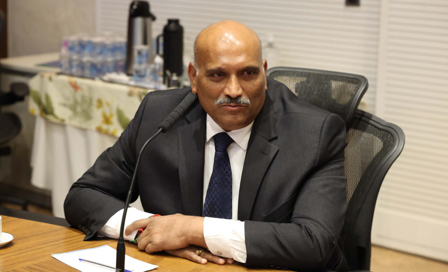 Vice-governador recebe comitiva da Índia para debater instalação de supercomputadores no Paraná