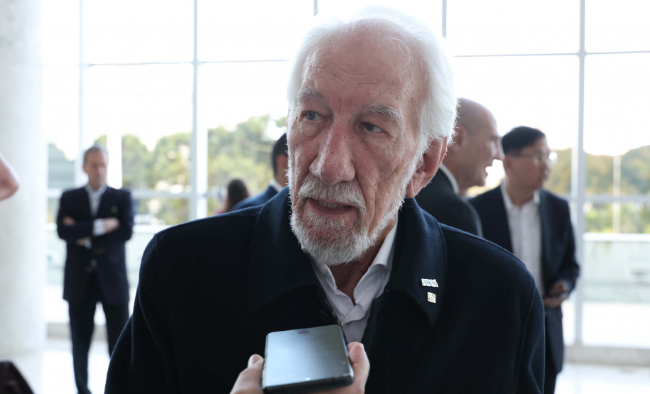 Vice-governador recebe comitiva da Índia para debater instalação de supercomputadores no Paraná