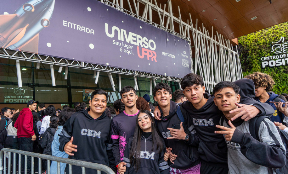 Estado participa da Universo UFPR, maior feira de educação superior do Paraná