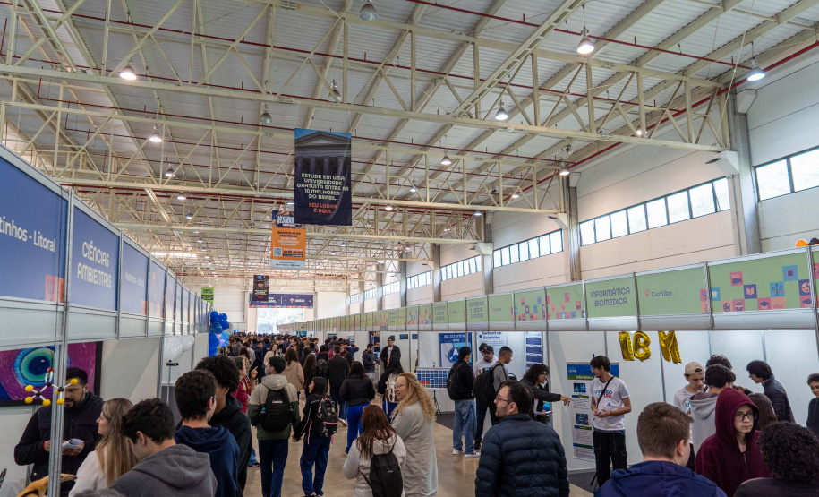 Estado participa da Universo UFPR, maior feira de educação superior do Paraná