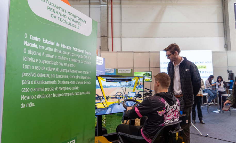 Estado participa da Universo UFPR, maior feira de educação superior do Paraná