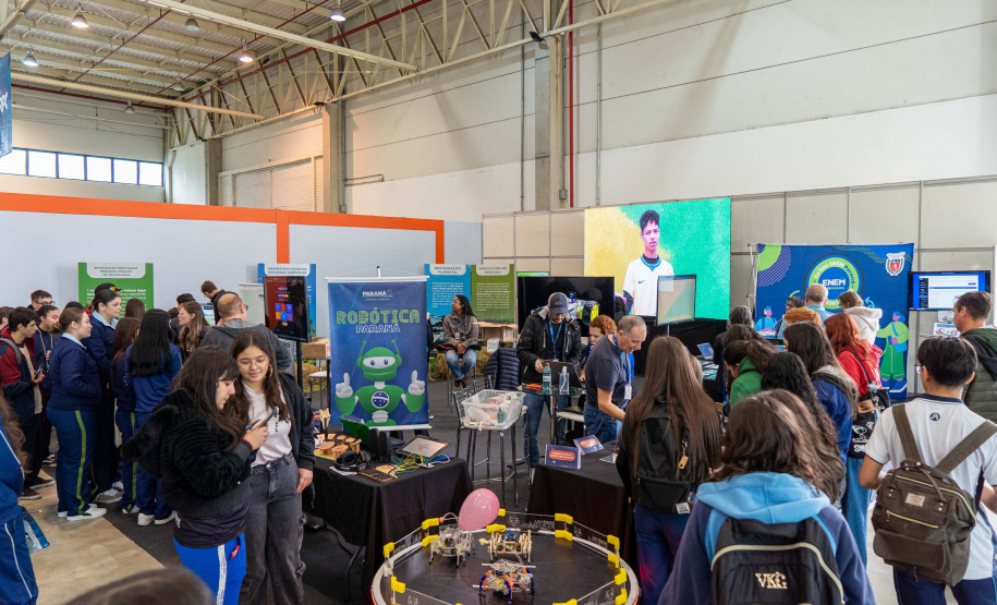 Estado participa da Universo UFPR, maior feira de educação superior do Paraná