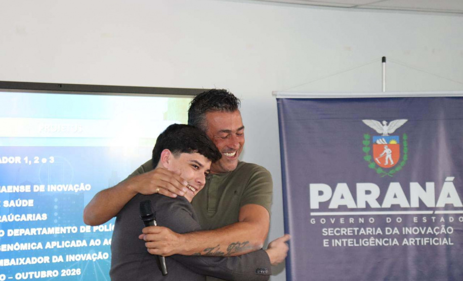 Da zona rural à inovação: programas para jovens do Paraná transformam vida de estudante