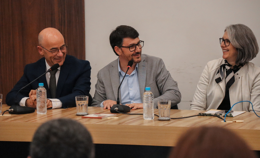 Paraná e instituto português assinam acordo para doutorado em tecnologia agroalimentar