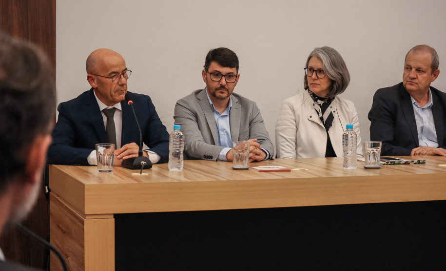 Paraná e instituto português assinam acordo para doutorado em tecnologia agroalimentar