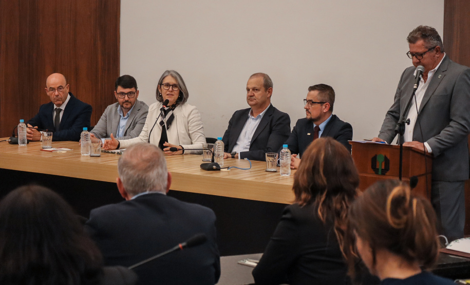 Paraná e instituto português assinam acordo para doutorado em tecnologia agroalimentar