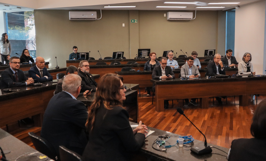 Paraná e instituto português assinam acordo para doutorado em tecnologia agroalimentar