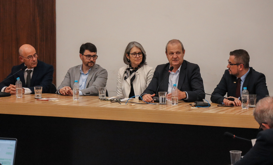Paraná e instituto português assinam acordo para doutorado em tecnologia agroalimentar